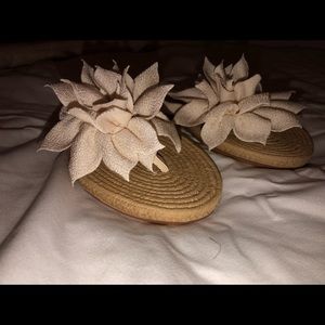 Flower flip flops